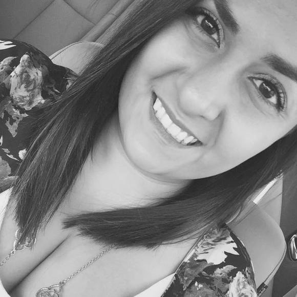 Meet your Posher, Selina - Picture 1 of 1